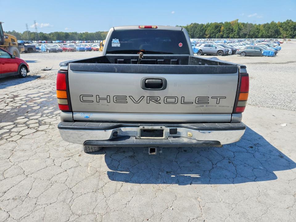 Photo 6 from auction – 2003 CHEVROLET SILVERADO with VIN 2GCEC19X031147205