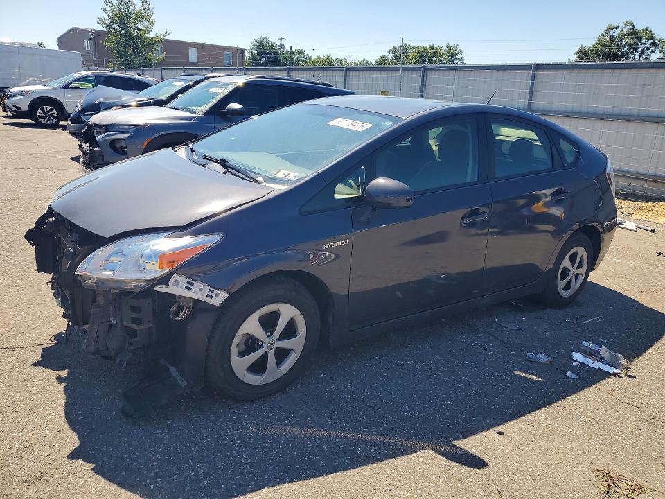 TOYOTA PRIUS 2015 with VIN JTDKN3DU9F0470061 - Photo from auction