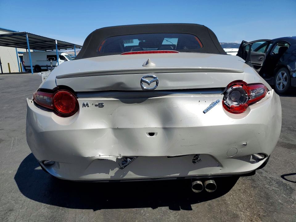 Photo 6 from auction – 2023 MAZDA MX-5 MIATA with VIN JM1NDAD70P0558576