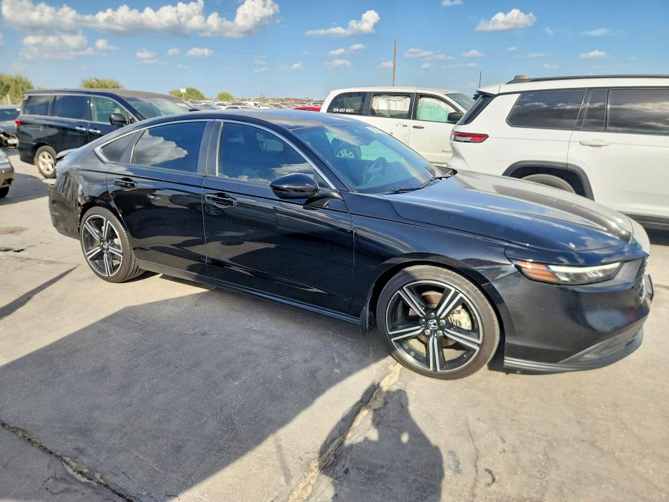 Снимка 4 от търг – 2023 HONDA ACCORD с VIN 1HGCY2F59PA059221