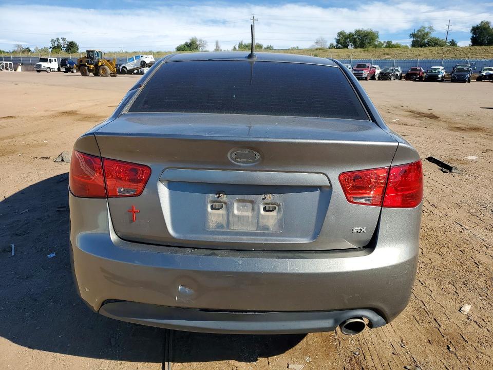 Photo 6 from auction – 2010 KIA FORTE with VIN KNAFW4A34A5052080