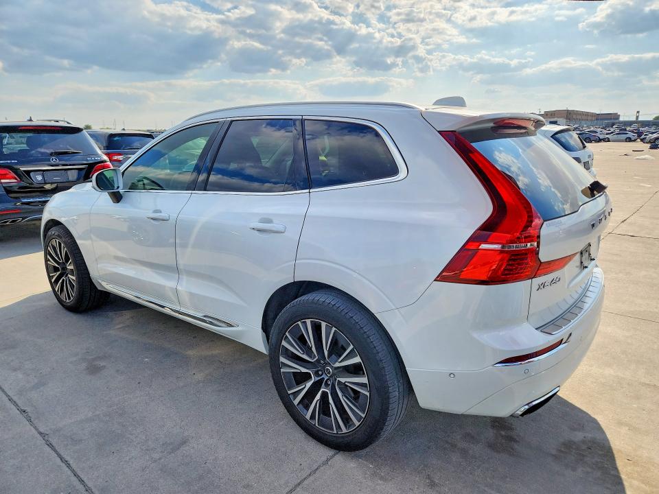 Photo 2 from auction – 2018 VOLVO XC60 with VIN LYVA22RL0JB113779