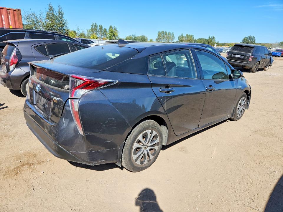 Фото 3 с аукциона – 2016 TOYOTA PRIUS с VIN JTDKBRFU2G3014685