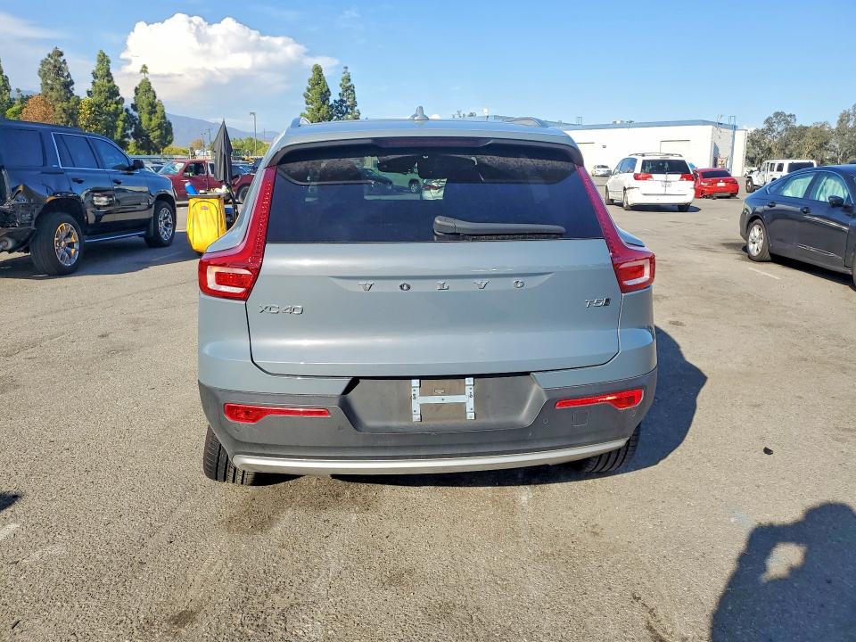 Photo 6 from auction – 2021 VOLVO XC40 with VIN YV4162UK8M2451145