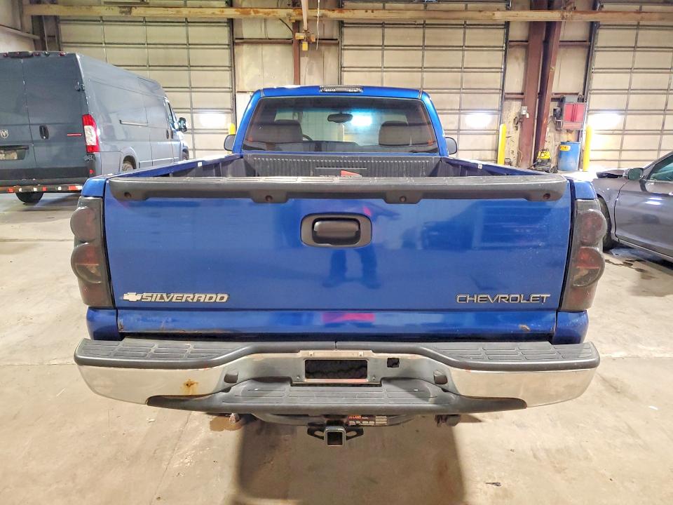 Снимка 6 от търг – 2004 CHEVROLET SILVERADO с VIN 1GCEK14V34E115552