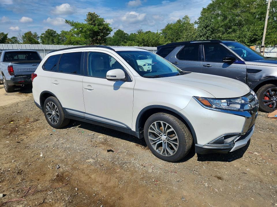 Zdjęcie 4 z aukcji – 2016 MITSUBISHI OUTLANDER z VIN JA4AZ3A36GZ008317