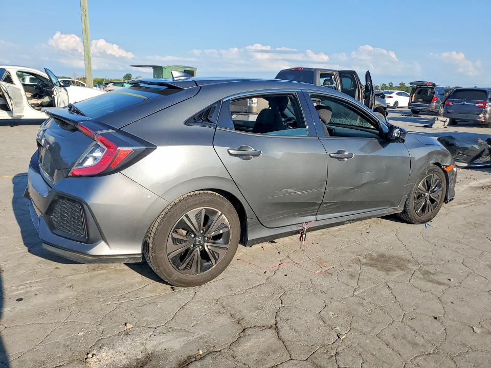 Photo 3 from auction – 2017 HONDA CIVIC with VIN SHHFK7H55HU220341