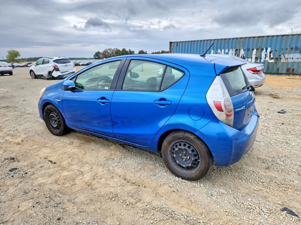 Photo 2 from auction – 2014 TOYOTA PRIUS C with VIN JTDKDTB36E1570009