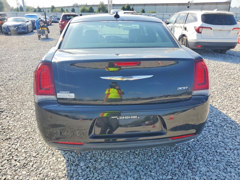 Foto 6 de la subasta – 2016 CHRYSLER 300 con VIN 2C3CCAGG7GH248883