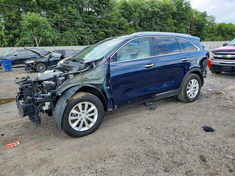 KIA SORENTO 2017 с VIN 5XYPG4A50HG209448 - Снимка от търг