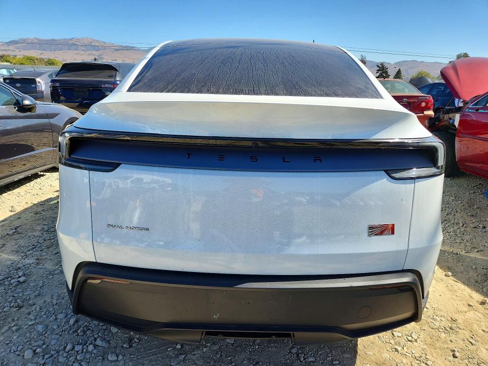 Фото 6 с аукциона – 2026 TESLA MODEL Y с VIN 7SAYGDEE8TF330133
