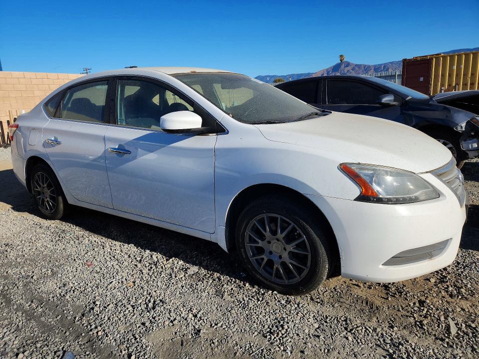 Снимка 4 от търг – 2015 NISSAN SENTRA с VIN 3N1AB7AP1FY380910