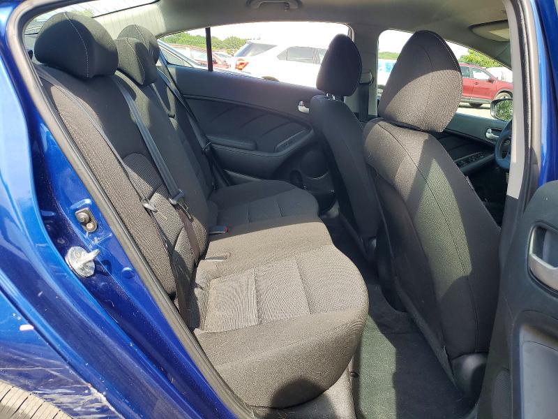Photo 10 from auction – 2018 KIA FORTE with VIN 3KPFK4A72JE270640