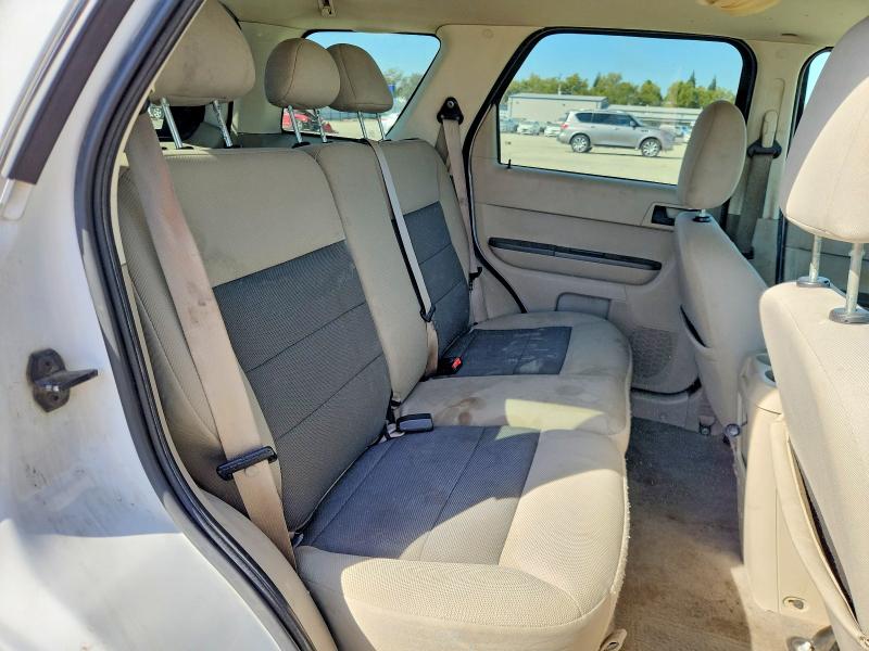 Photo 10 from auction – 2008 FORD ESCAPE with VIN 1FMCU03118KB46778
