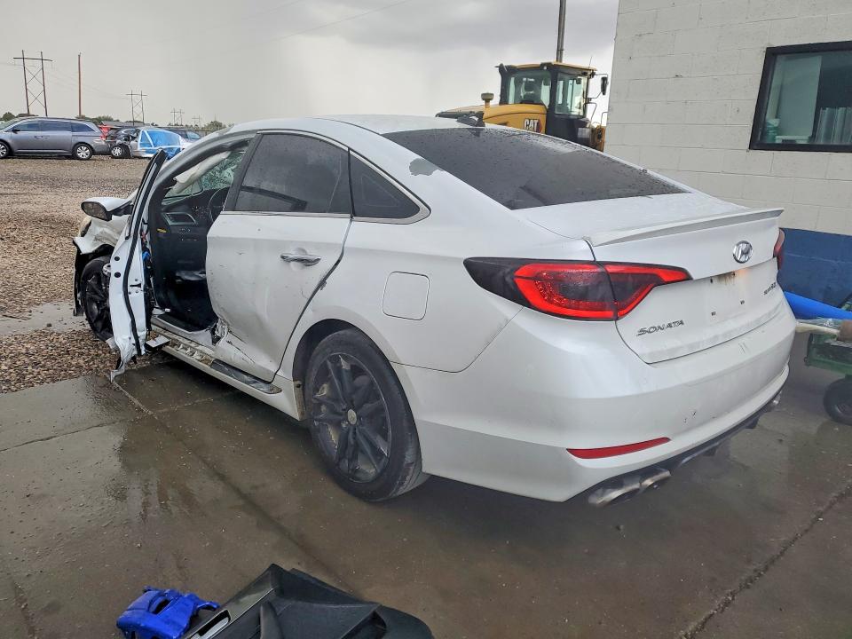 Photo 2 from auction – 2015 HYUNDAI SONATA with VIN 5NPE34AB6FH079772