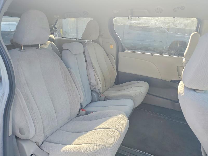 Photo 11 from auction – 2011 TOYOTA SIENNA with VIN 5TDKK3DC0BS141224
