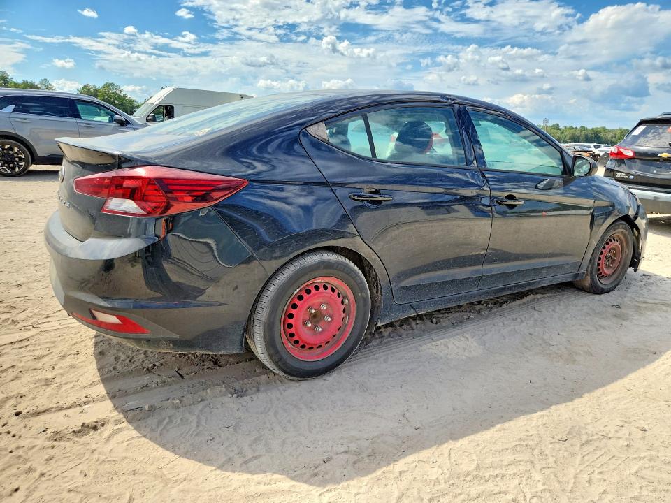 Photo 3 from auction – 2019 HYUNDAI ELANTRA with VIN 5NPD74LF9KH457450