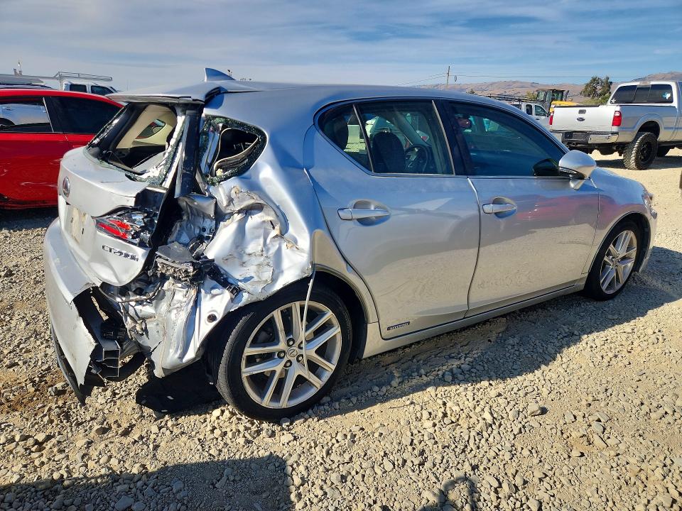 Photo 3 from auction – 2014 LEXUS CT with VIN JTHKD5BH3E2175303