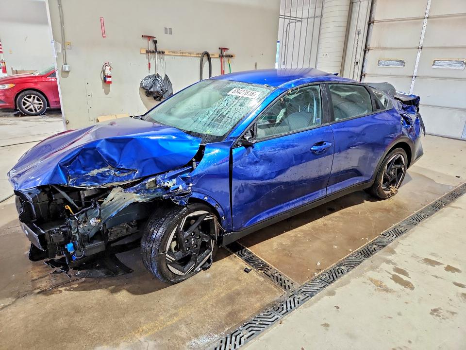 KIA K4 2025 z numerem VIN 3KPFU4DE2SE011734 - Zdjęcie z aukcji