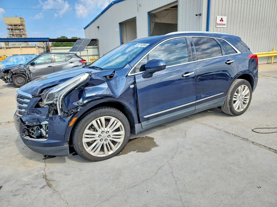 CADILLAC XT5 2017 with VIN 1GYKNCRS0HZ243339 - Photo from auction