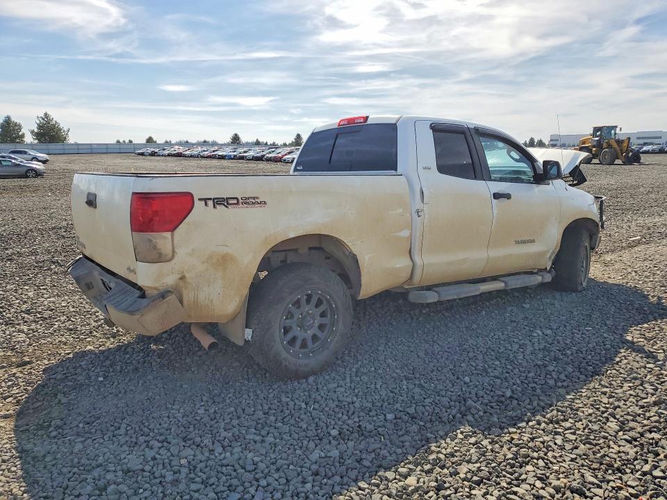 Photo 3 from auction – 2010 TOYOTA TUNDRA with VIN 5TFUM5F17AX010262