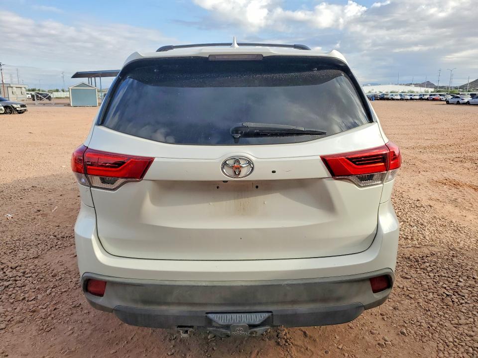 Photo 6 from auction – 2019 TOYOTA HIGHLANDER with VIN 5TDZZRFH7KS345329