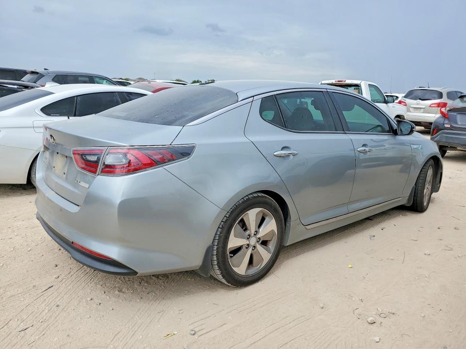 Фото 3 с аукциона – 2015 KIA OPTIMA с VIN KNAGN4AD4F5089458