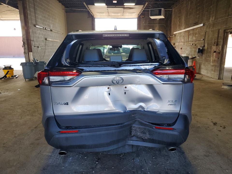 Photo 6 from auction – 2021 TOYOTA RAV4 with VIN 2T3A1RFV0MC228222