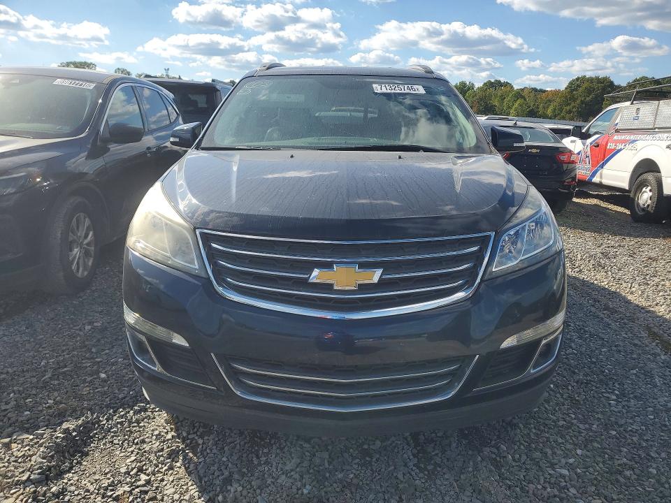Photo 5 from auction – 2017 CHEVROLET TRAVERSE with VIN 1GNKVHKD1HJ160359