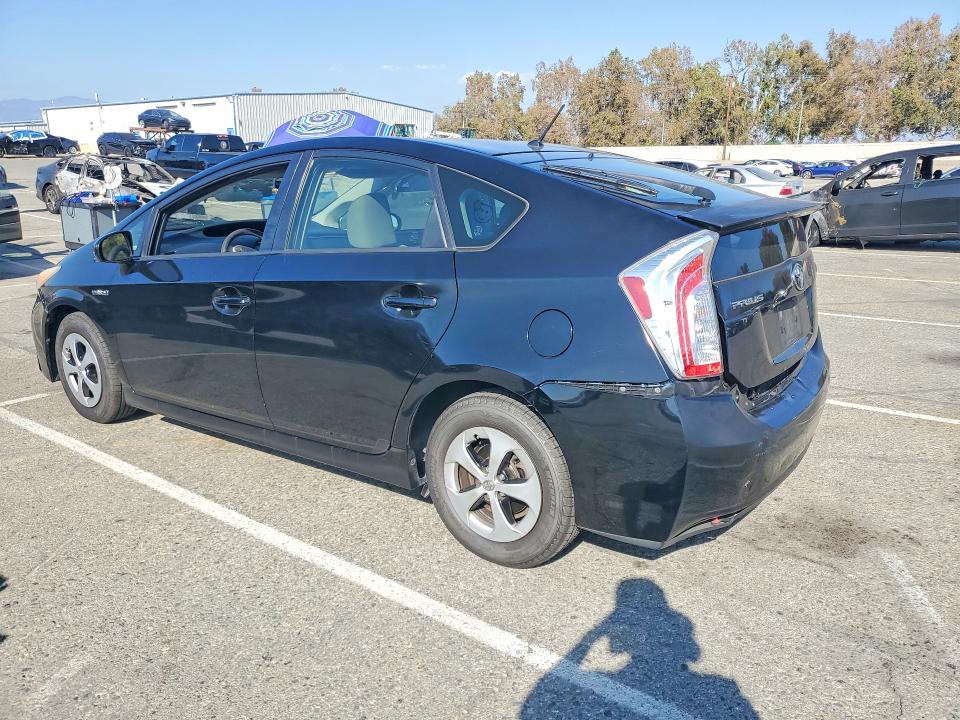 Photo 2 from auction – 2013 TOYOTA PRIUS with VIN JTDKN3DU2D5553122