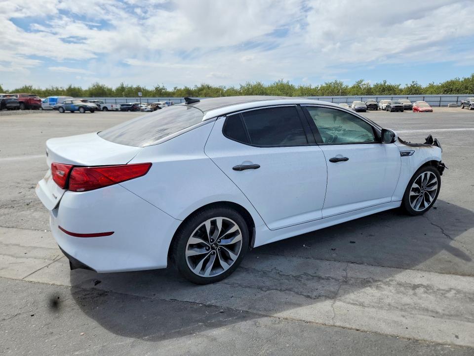 Photo 3 from auction – 2015 KIA OPTIMA with VIN 5XXGR4A67FG365913