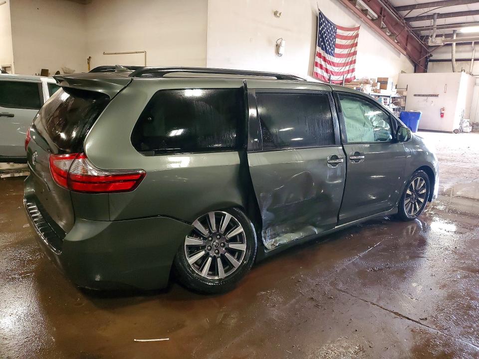 Photo 3 from auction – 2020 TOYOTA SIENNA with VIN 5TDDZ3DC6LS231063