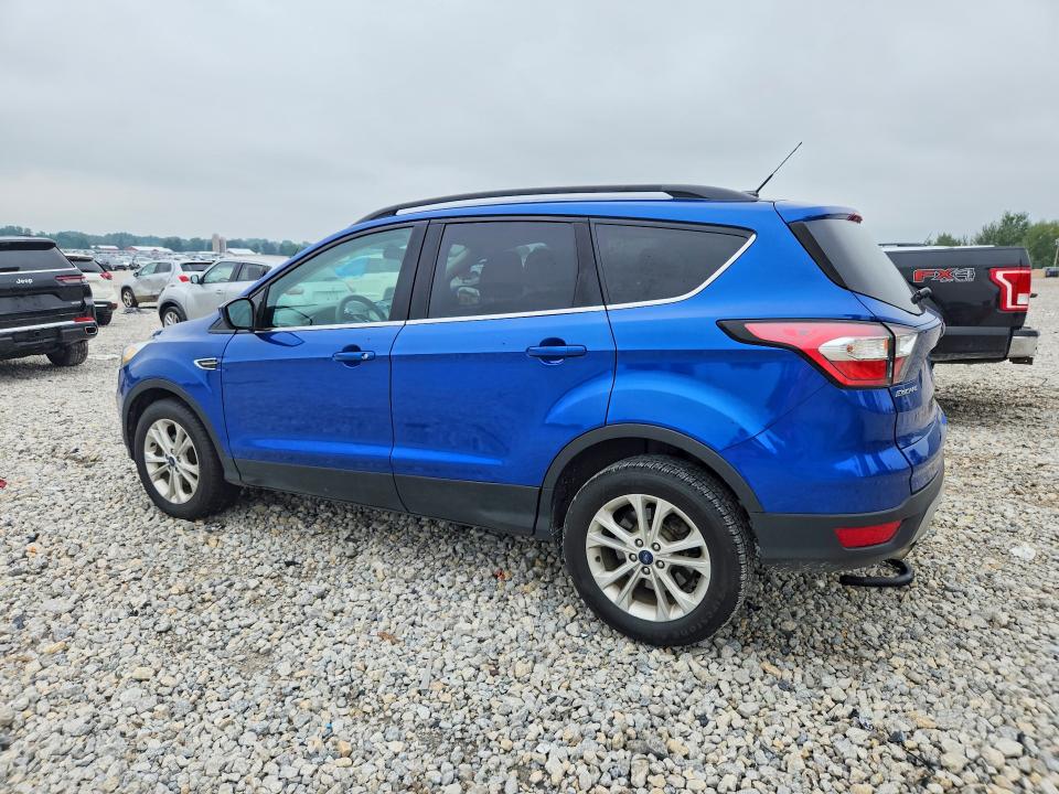 Photo 2 from auction – 2017 FORD ESCAPE with VIN 1FMCU0GD0HUE45977