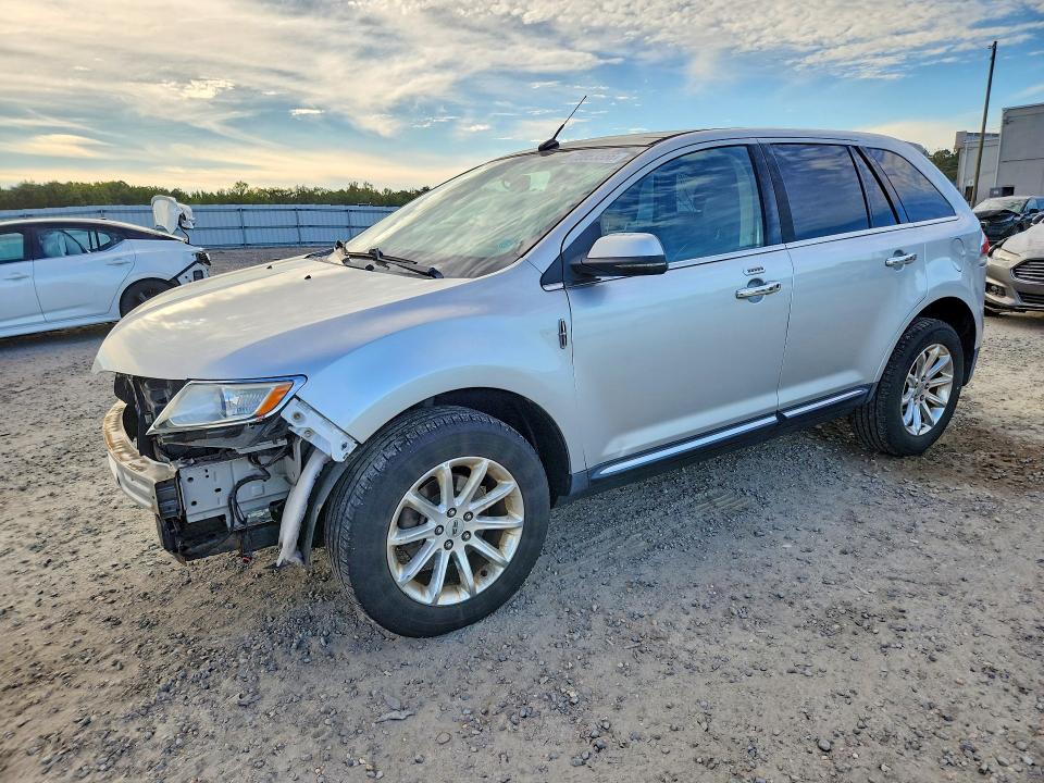 LINCOLN MKX 2012 with VIN 2LMDJ8JK9CBL10695 - Photo from auction