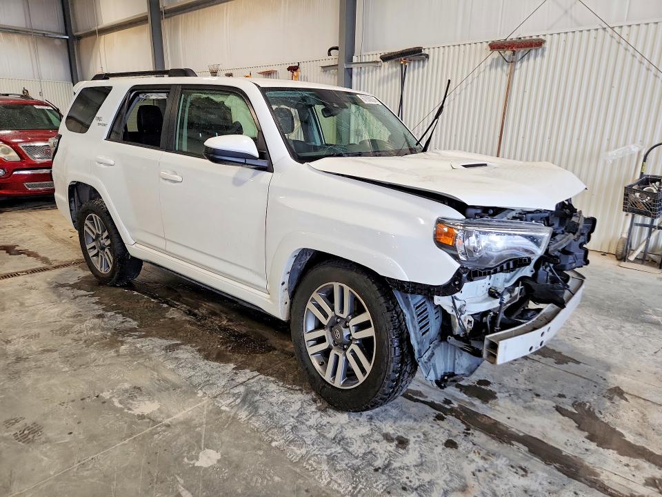 Photo 4 from auction – 2022 TOYOTA 4RUNNER with VIN JTESU5JR4N6069216