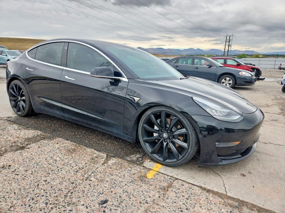 Фото 4 с аукциона – 2019 TESLA MODEL 3 с VIN 5YJ3E1EB0KF384770
