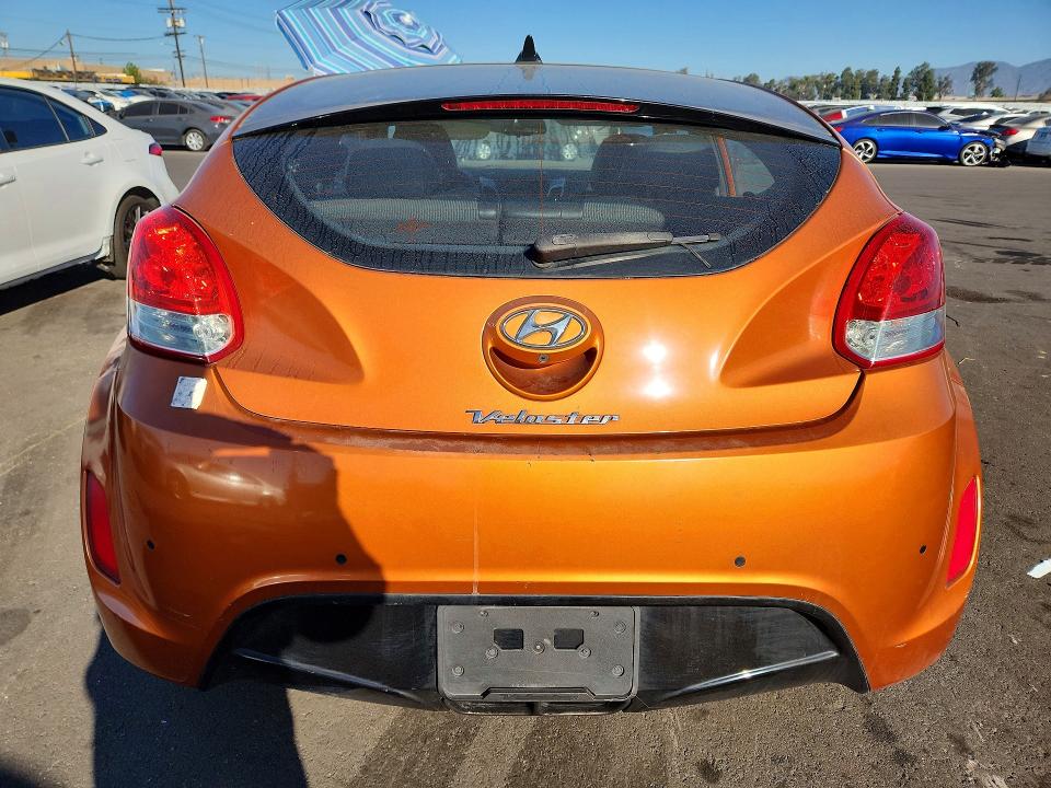 Photo 6 from auction – 2012 HYUNDAI VELOSTER with VIN KMHTC6AD6CU041430