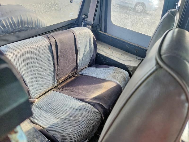 Photo 10 from auction – 1992 JEEP WRANGLER with VIN 2J4FY29S0NJ541316