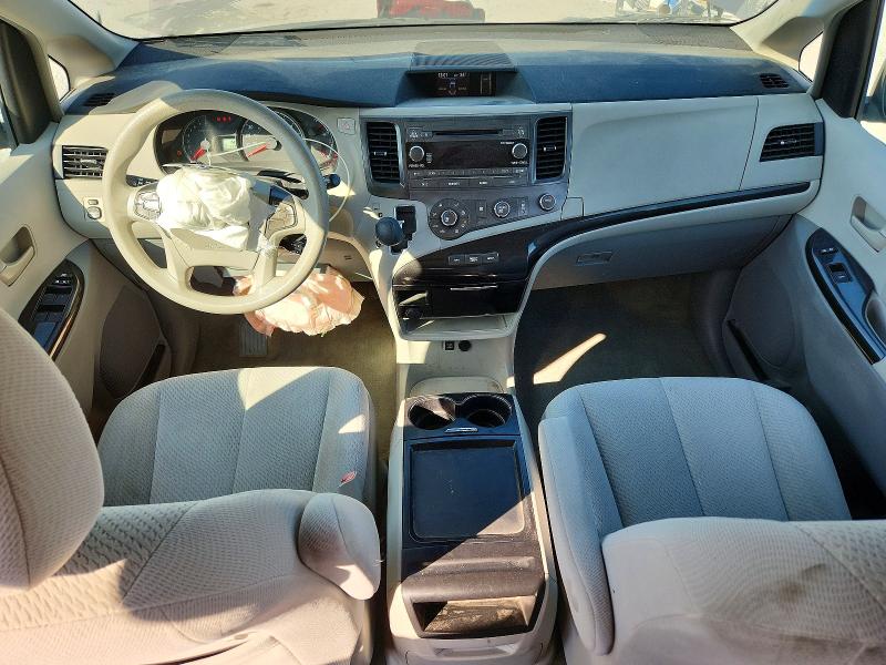 Photo 8 from auction – 2011 TOYOTA SIENNA with VIN 5TDKK3DC6BS171196