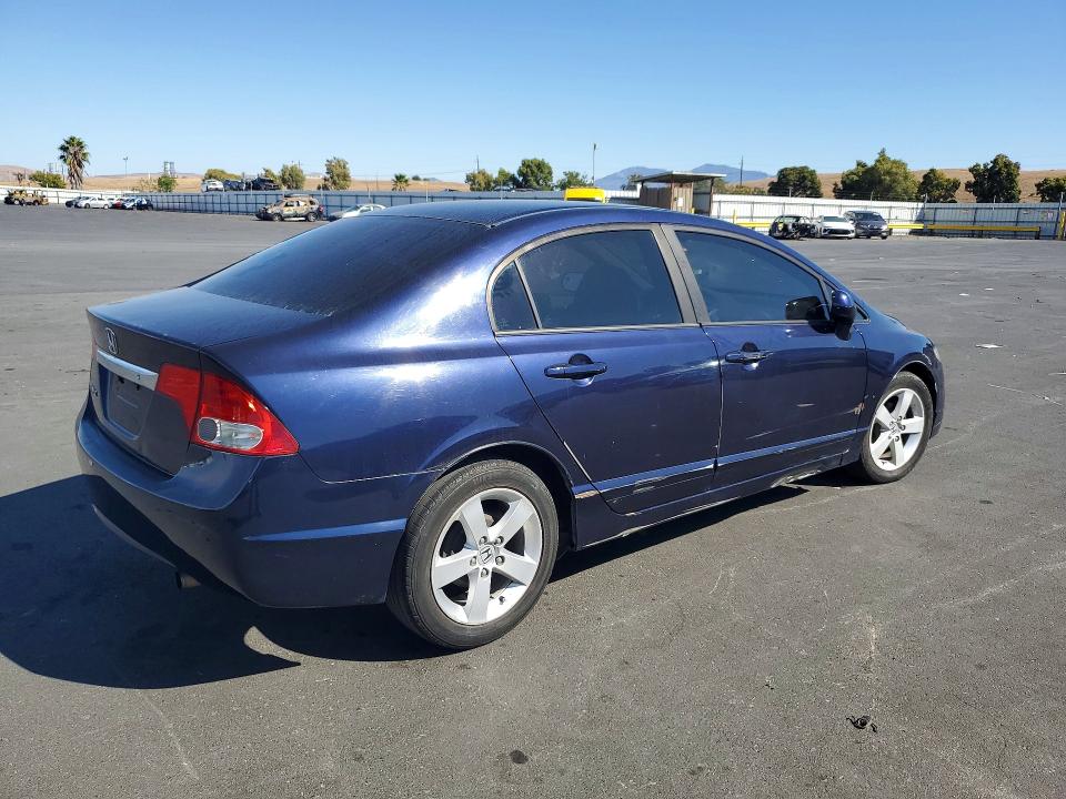 Foto 3 de la subasta – 2010 HONDA CIVIC con VIN 19XFA1F50AE068937