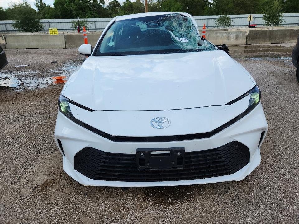 Photo 5 from auction – 2026 TOYOTA CAMRY with VIN 4T1DAACK8TU275402