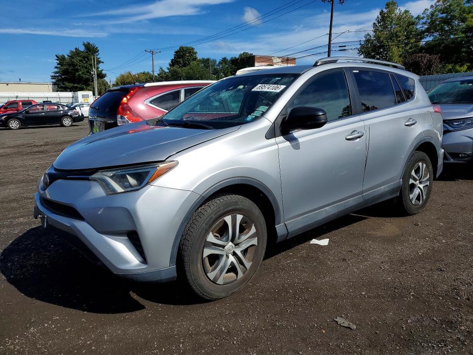 TOYOTA RAV4 2017 с VIN 2T3BFREV4HW569845 - Снимка от търг