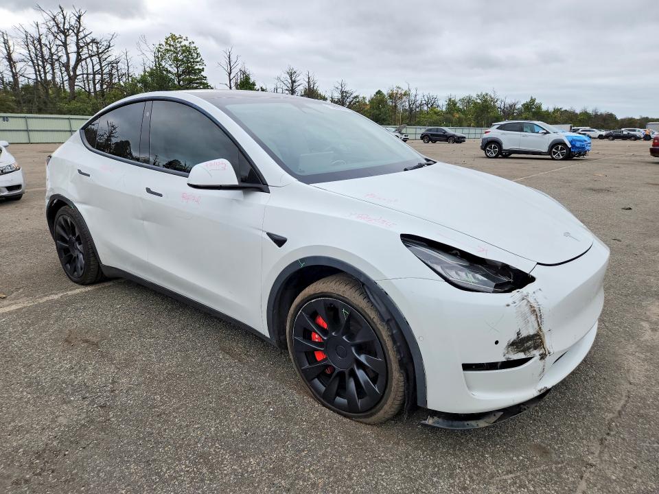 Foto 4 de la subasta – 2021 TESLA MODEL Y con VIN 5YJYGDEE4MF089881