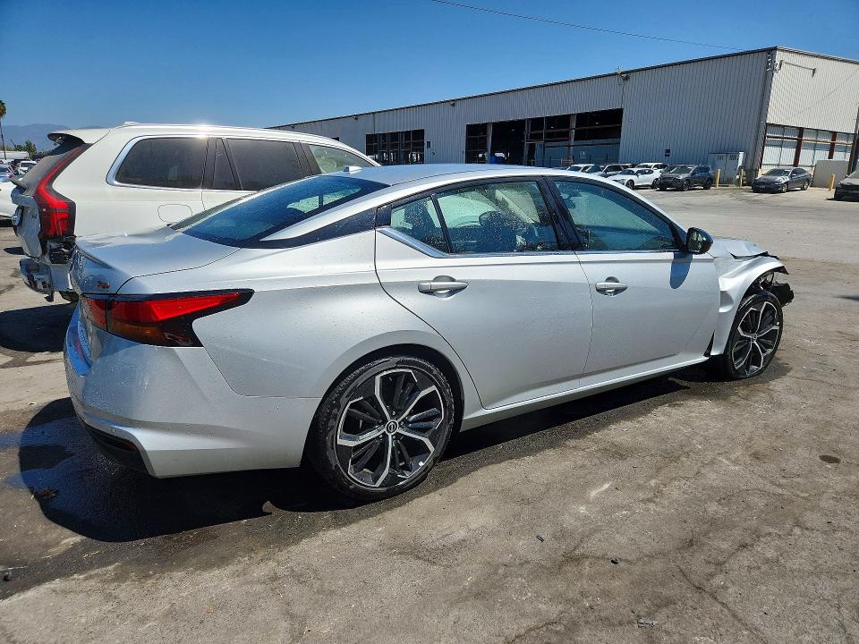 Photo 3 from auction – 2025 NISSAN ALTIMA with VIN 1N4BL4CV7SN433065