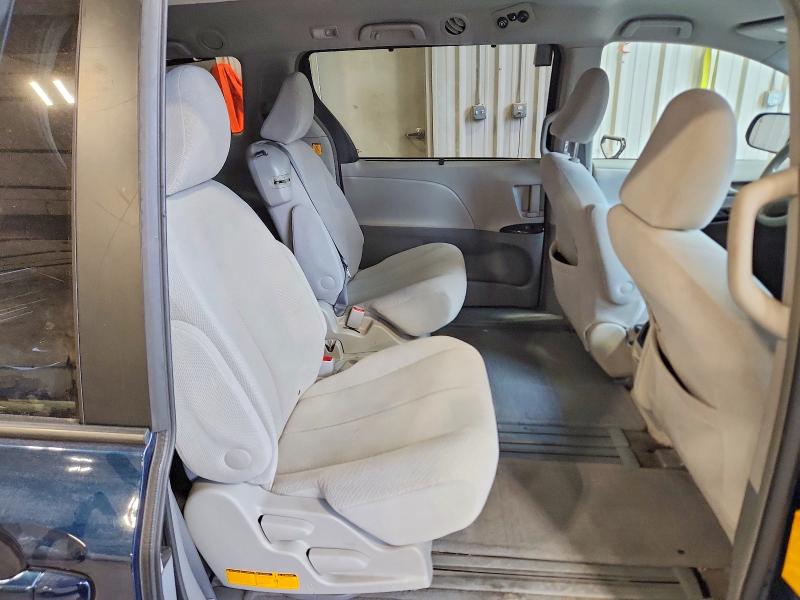Снимка 11 от търг – 2012 TOYOTA SIENNA с VIN 5TDKK3DC7CS208905