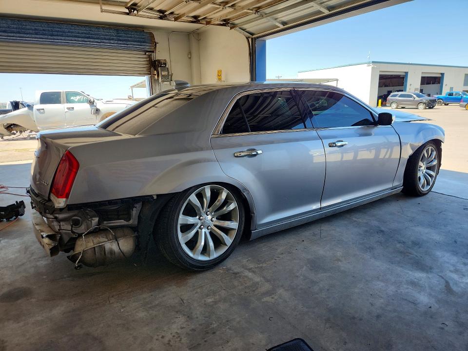 Photo 3 from auction – 2018 CHRYSLER 300 with VIN 2C3CCAEG0JH152569