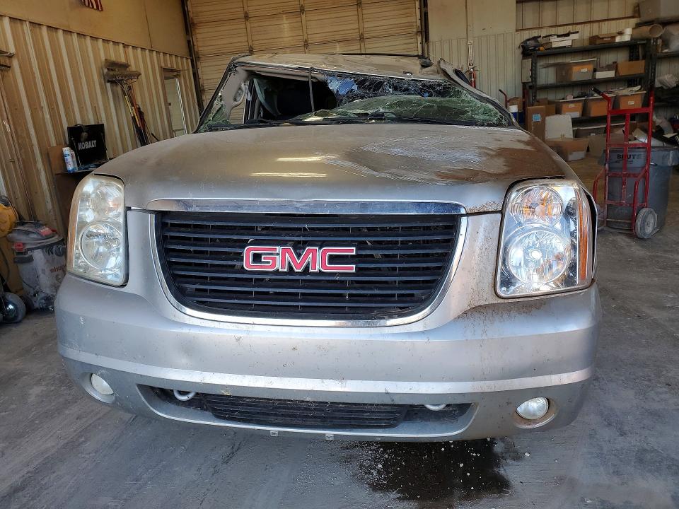 Снимка 5 от търг – 2011 GMC YUKON с VIN 1GKS1AE09BR127854