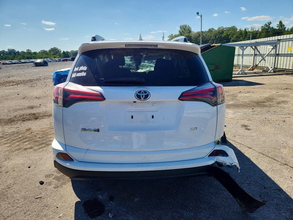 Photo 6 from auction – 2018 TOYOTA RAV4 with VIN JTMZFREV8JJ740440
