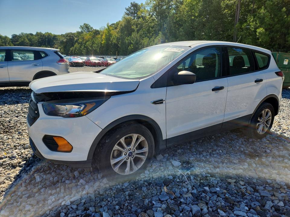Снимка 1 от търг – 2018 FORD ESCAPE с VIN 1FMCU0F7XJUB95858