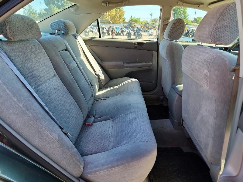 Photo 10 from auction – 2002 TOYOTA CAMRY with VIN JTDBE32K820063277